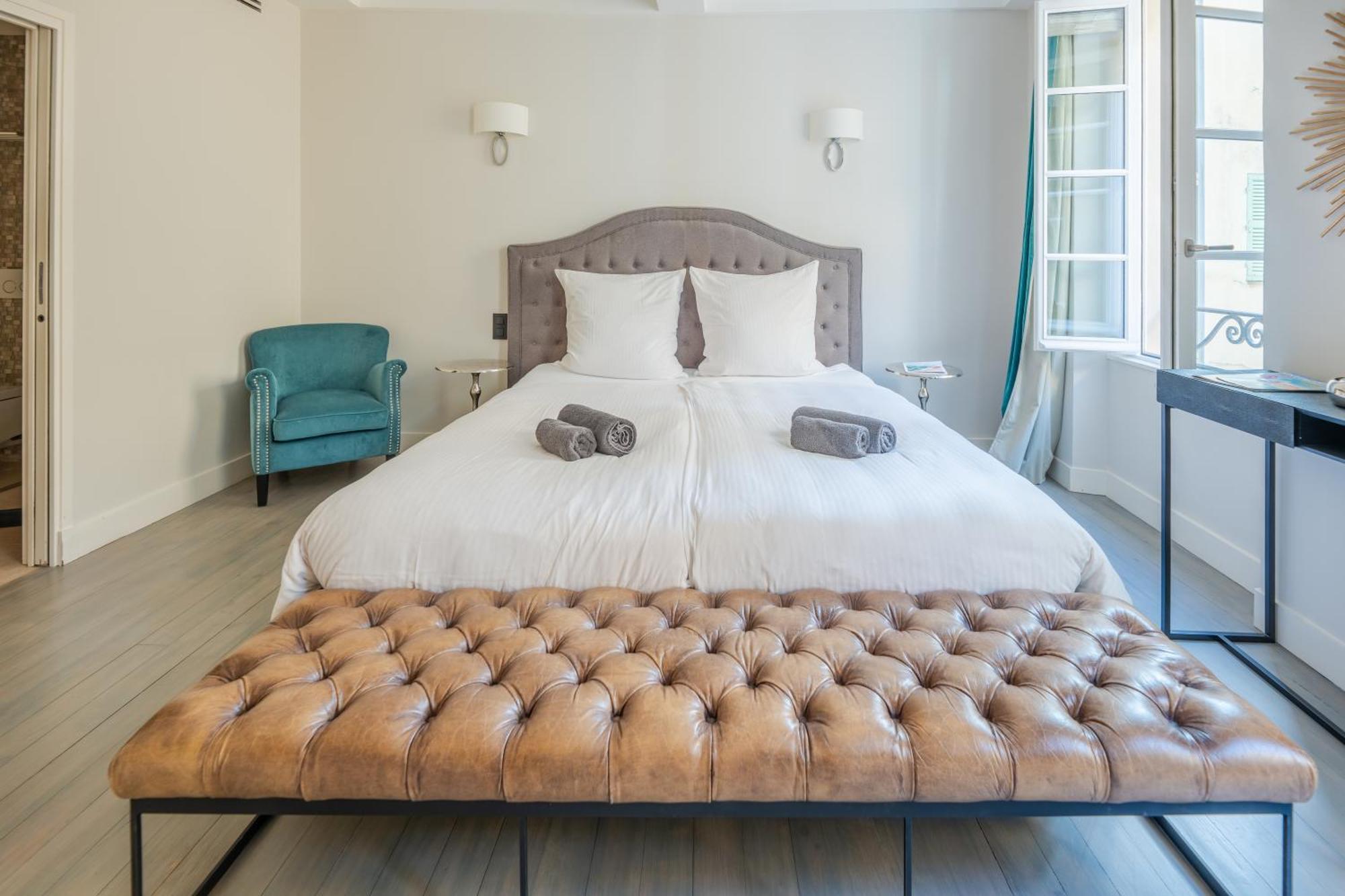 Maison Beau Clocher Couette-café Saint-Tropez